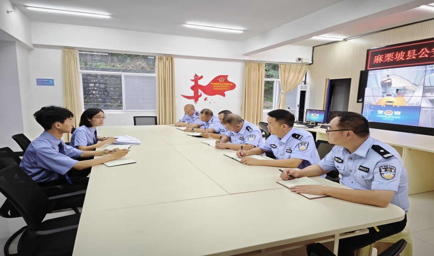 �쾯���Ͽ�չ�Ұ�����ר�����